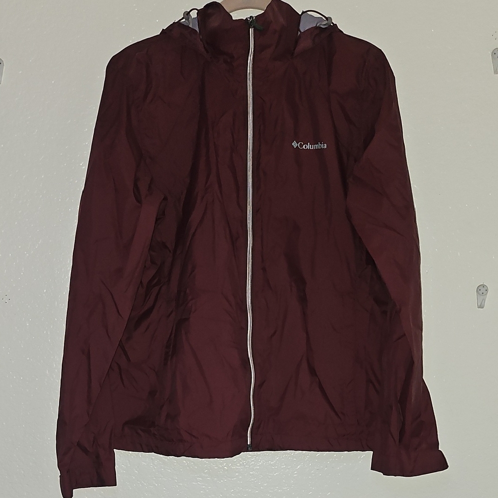 Columbia Women's Maroon Raincoat